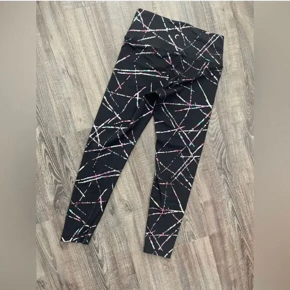 ZYIA Abstract Hi Rise 7/8 Length Leggings Sz 6/8 - Picture 4 of 10